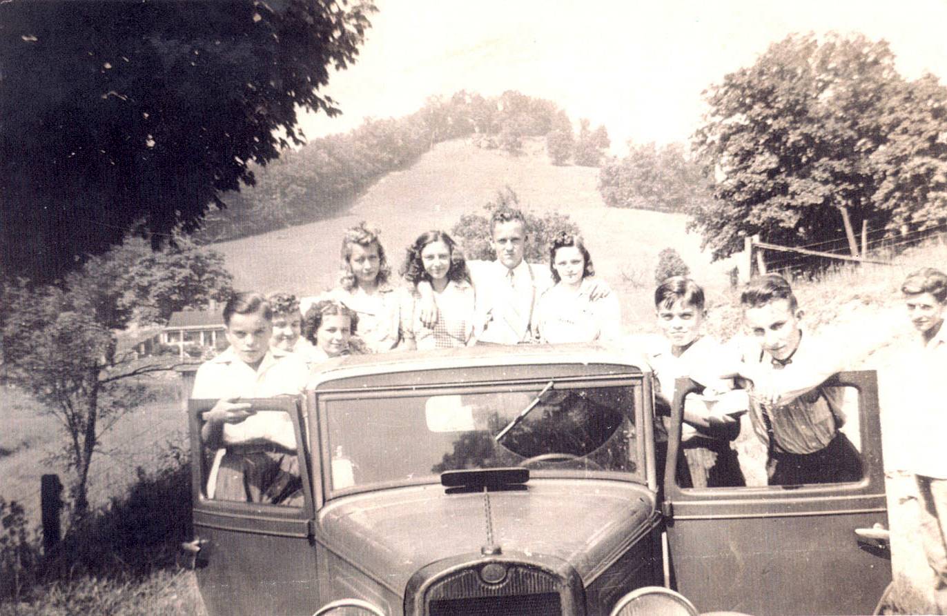  Brown WV’s High School Kids - “Hanging Out!”  Hughie Harbert, Doris Swiger, Betty Loy, Martha Cunningham, Louella Cunningham, Steve Harbert, Naomi Strother, Harold Harbert... & who??? 