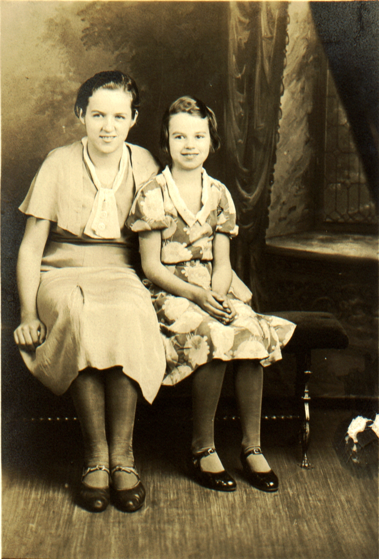  Christine “Chris” [16], Annette [10] Children of Hallie & Sylvia Harbert 