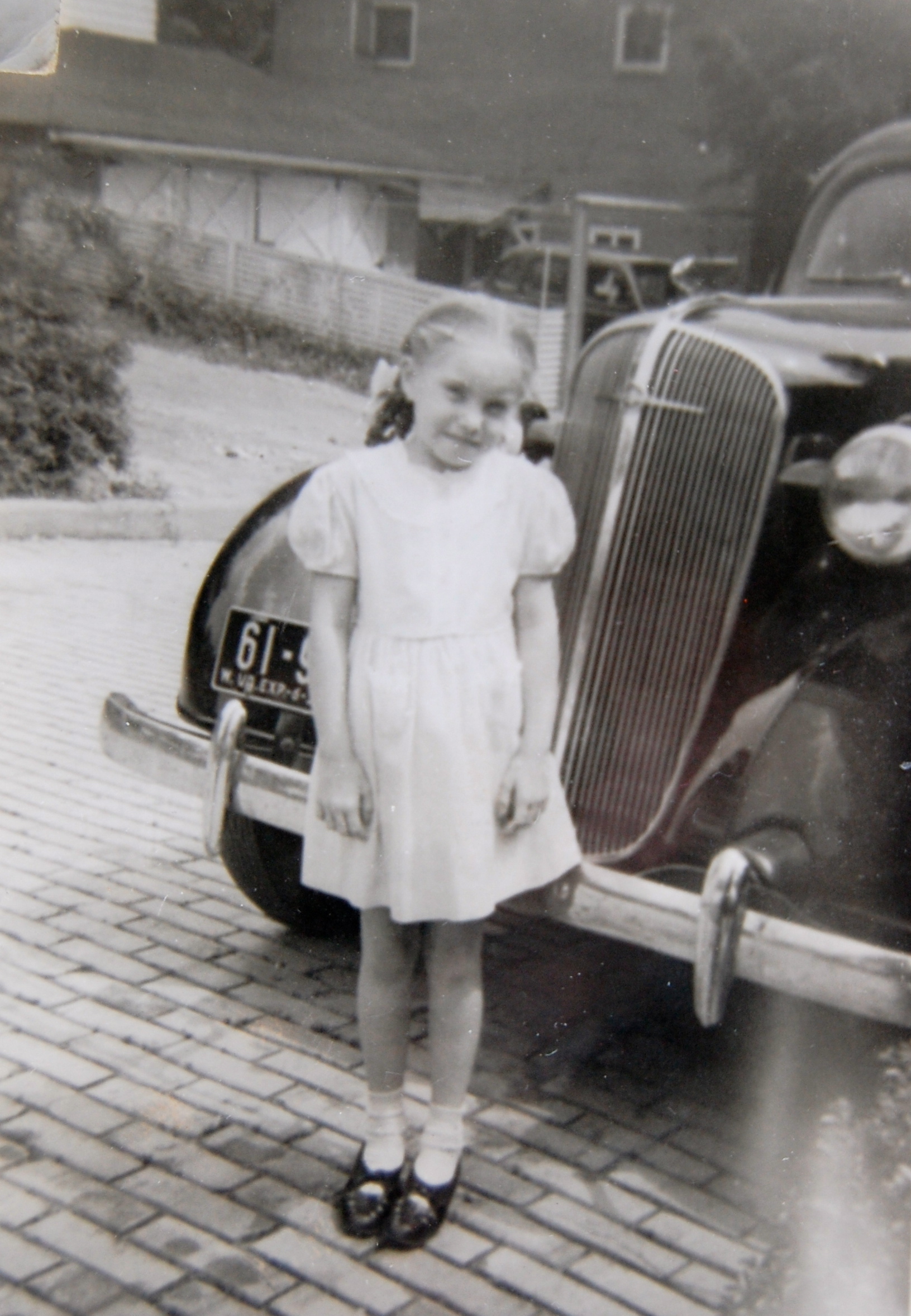  Barbara Harbert (daughter of Harry Harbert & Flossie Watkins) 