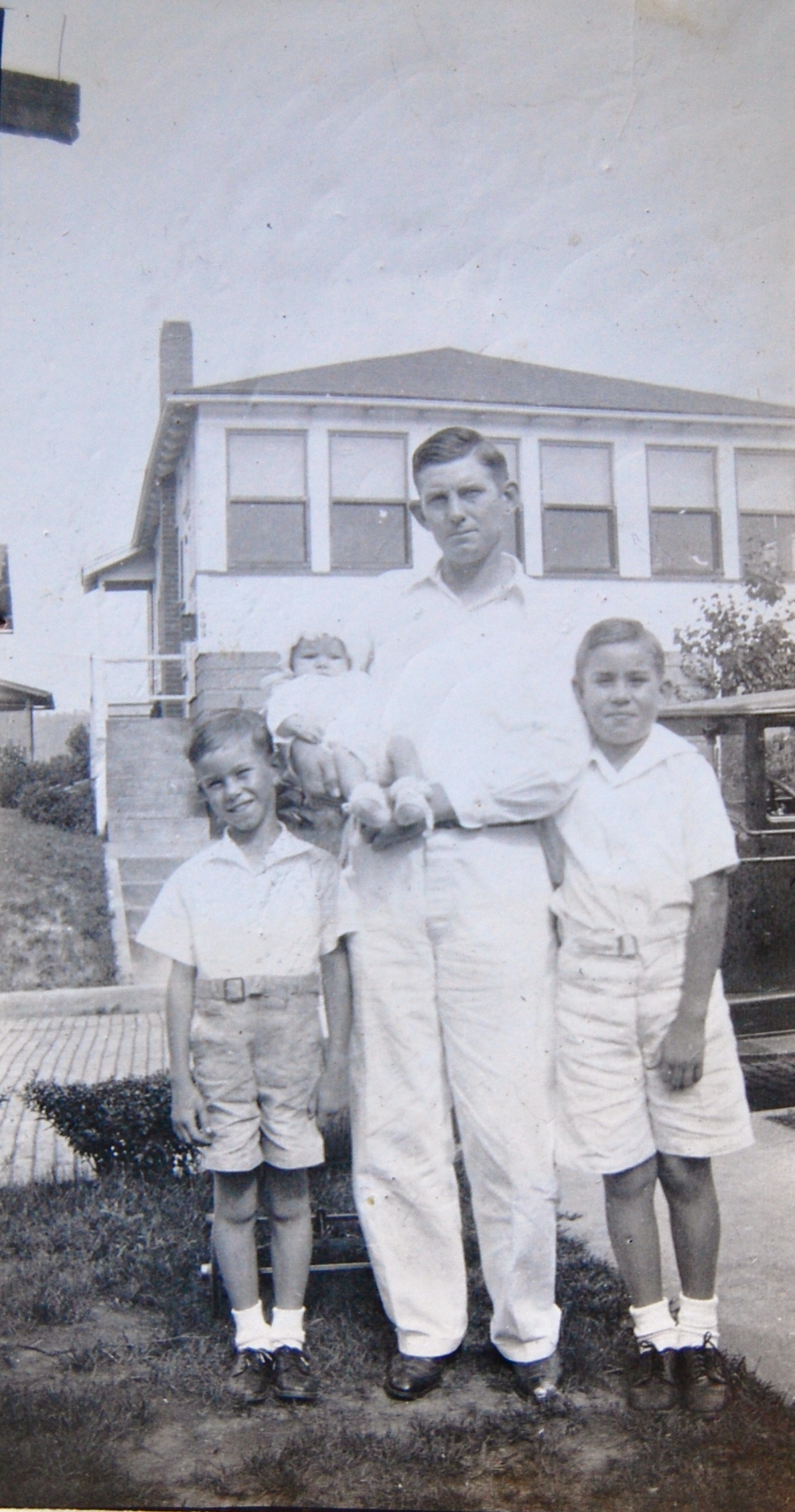  Harry Harbert & children:  Dick, Barbara & Jack 