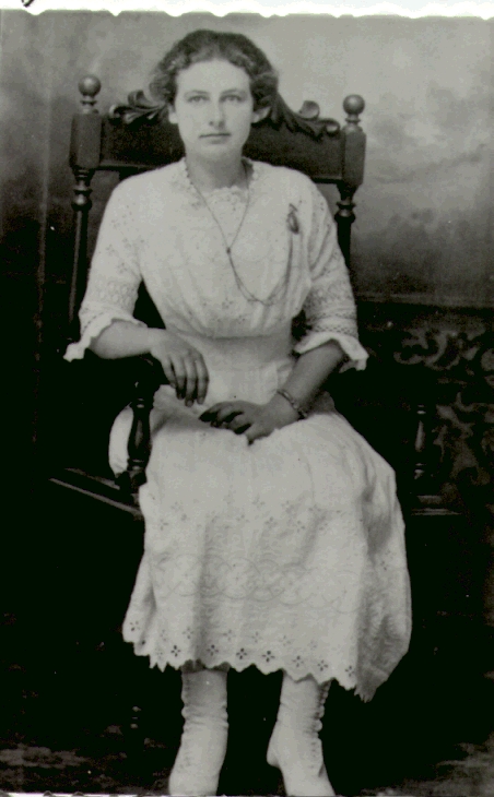  Zora Beary-Harbert (in her wedding dress) 1914 