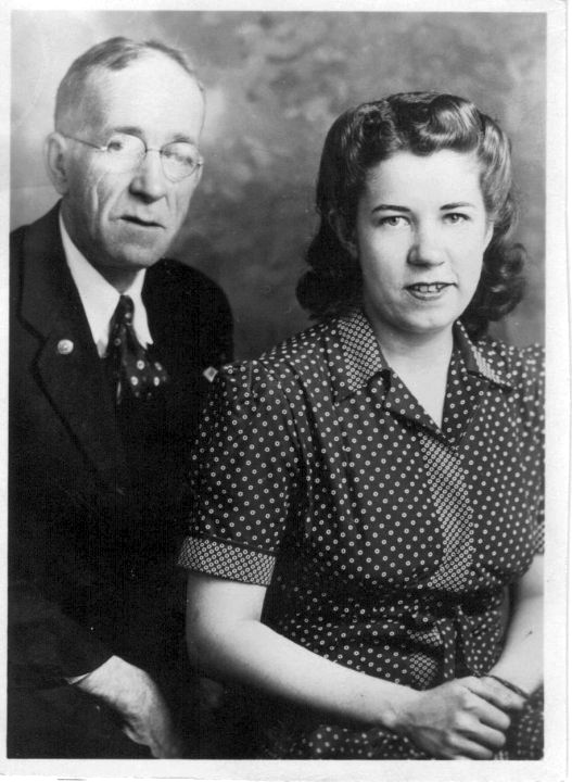  Stanley Boggess Harbert & daughter Edith Harbert 