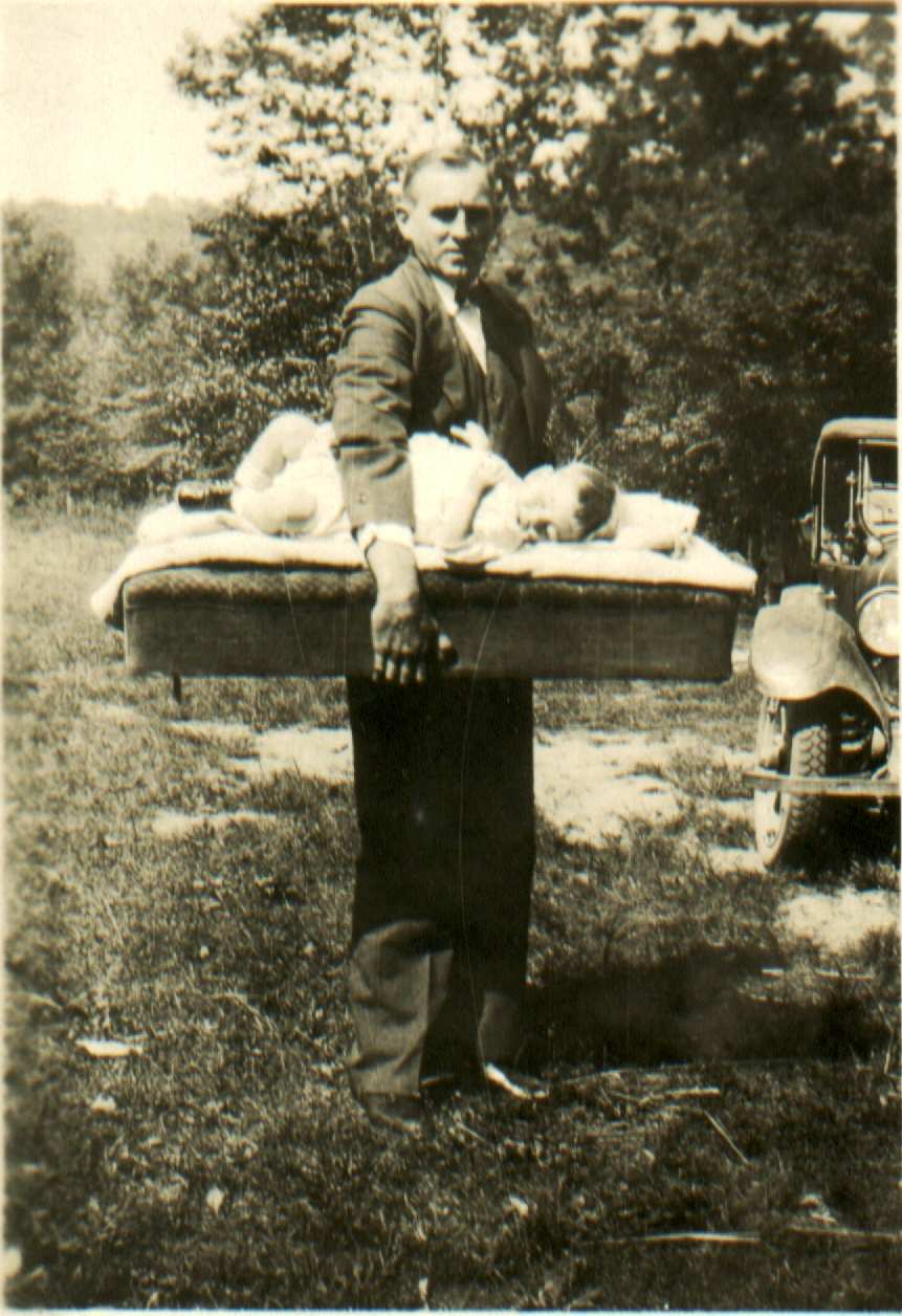  William Francis Harbert & Harry Glenn Harbert (on carseat) 