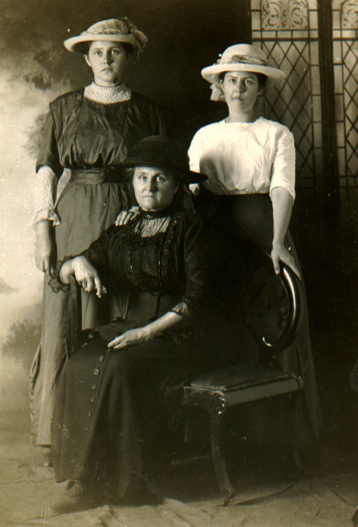  Sarah Margaret Harter-Rager (seated) & Daughters - Alice & Lillie Rager 