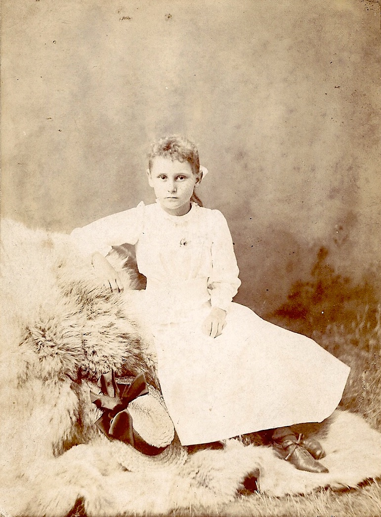  Vivian Blanche Harbert-Shadle 