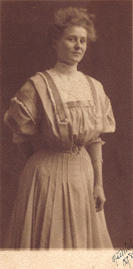  Vivian Blanche Harbert-Shadle 